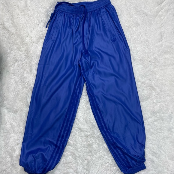 New Adidas Originals Blue Version Pants Team Royal Blue Sz M HK7252 - Picture 5 of 8